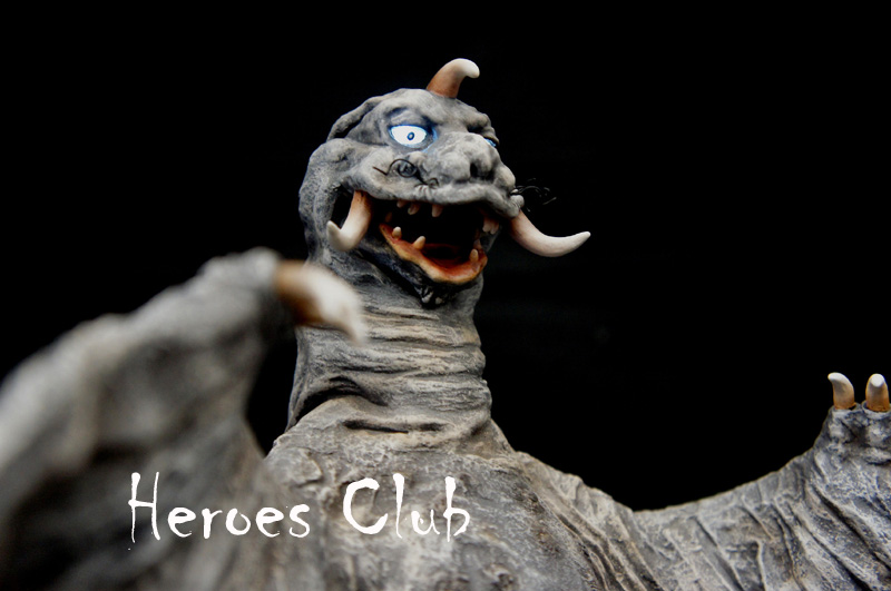Ultra Q Pegila (Freezing Monster) Art Statue 30 cm 冷凍怪獣 ペギラ 