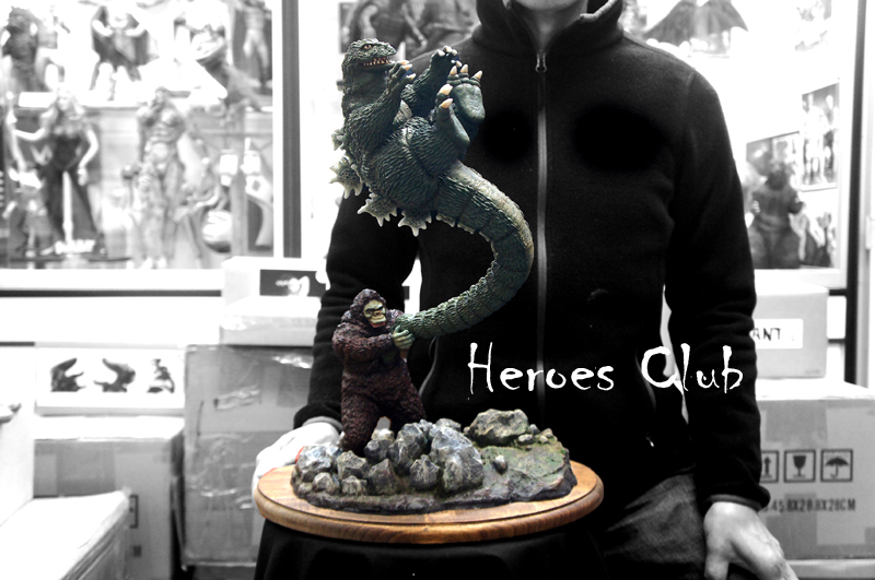 Godzilla vs Kong Art Statue 46 cm Gigantic Diorama キングコング対