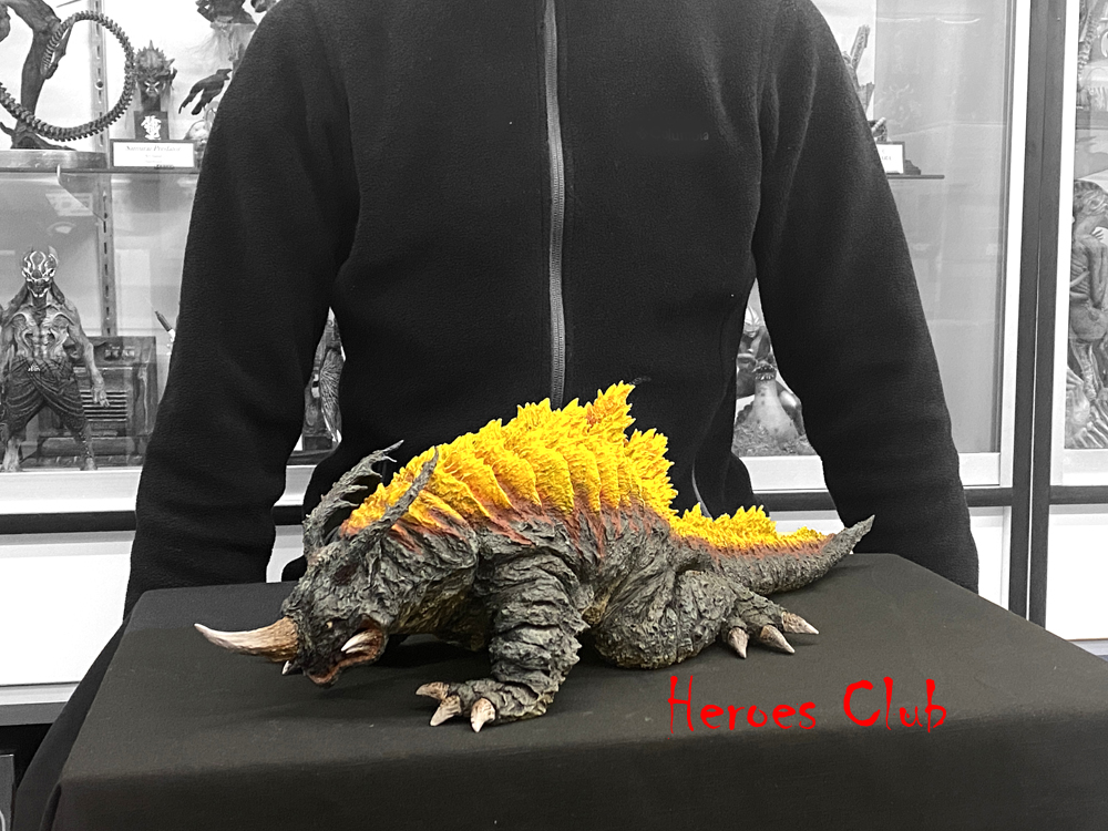 Ultraman Transprant Kaiju Neronga Art Statue 透明怪獣ネロンガ 完成