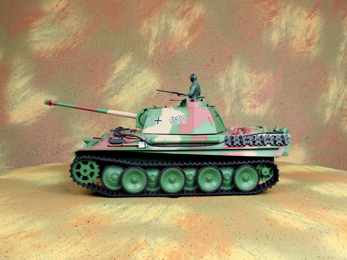 HENG-LONG Toys 3879 RC Scale Model Tank, World War II German Panther Type G Remote Control Tank.