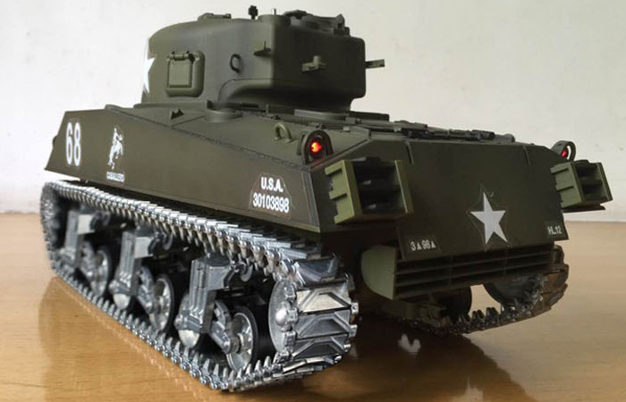 (HL 3898-2 Metal Road Wheels, Metal Suspension System, Metal Track, Metal Sprocket Wheel, Metal Guide Wheel, Metal Gearbox Edition) 2.4GHz Radio Remote Control 1/16 Scale Model Tank, HENG-LONG M4A3 Sherman RC Tank.