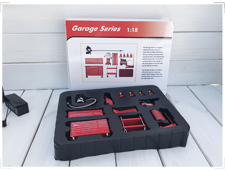 1:18 scale Garage Essentials roll cab, top chest, air compressor, creeper, batery charger, service jack,  four jack stands, wet/dry vacuum, roll cart, and fender cover. suitable for 1/18 scale Die-cast model Diorama Scenes.