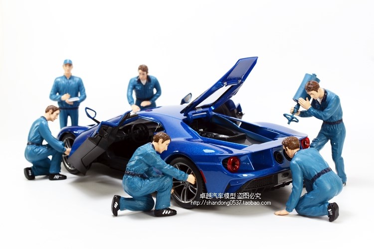 1/18 scale model Car mechanic, Auto 4S shop maintenance worker wearing blue / gray overalls, Car Repairman Action Figure Model, Car Repair Worker Diorama, Suitable for 1:18 scale model car scene.