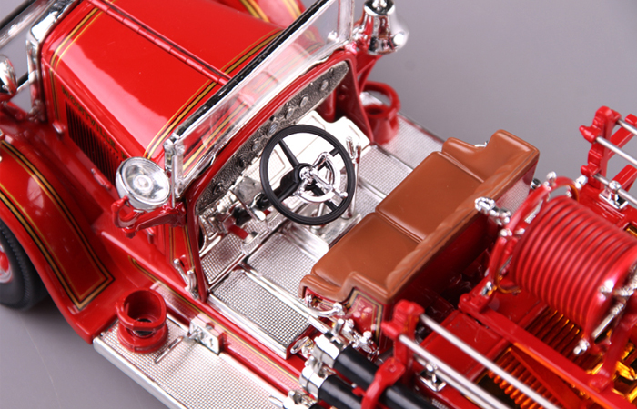 1/18 Scale Truck Diecast Model Lucky-Diecast 20188, 1932 BUFFALO TYPE 50 FIRE ENGINE Collection.