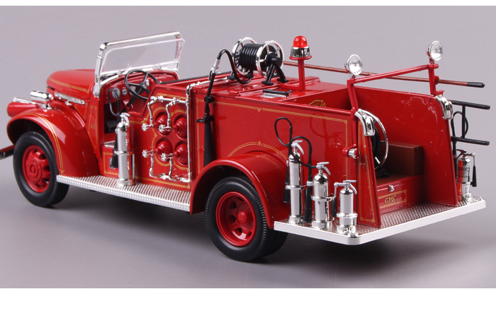 1/24 Scale Truck Diecast Model Lucky-Diecast 20068, 1941 GMC FIRE TRUCK FIRE ENGINE Collection.