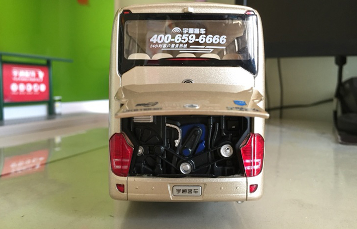 1/24 Scale Model YuTong Buses ZK6118H2Y Original Diecast Model Bus, Metal Scale Model Car, Gifts, Toys, Collectibles, Display Model, Static Model.