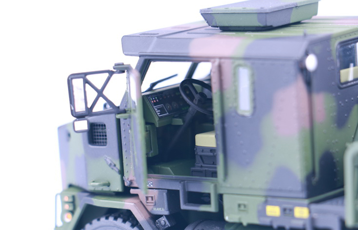Oshkosh HET M1070 A1 with M1000 trailer Diecast Model, Scale Model, military models, oshkosh military trucks, military vehicles, heavy truck, tactical trucks.