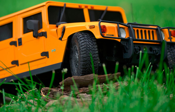 Kyosho 1:8 Scale Model Hummer H1 Off-Road Four-Wheel Drive Nitro Remote Control Car.