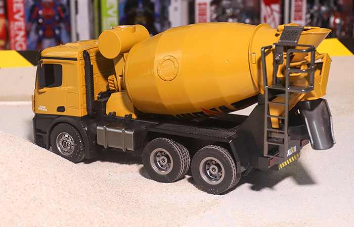 Remote Control Concrete Mixer Truck, Construction Machinery Scale Model, Electric RC Toy Car.