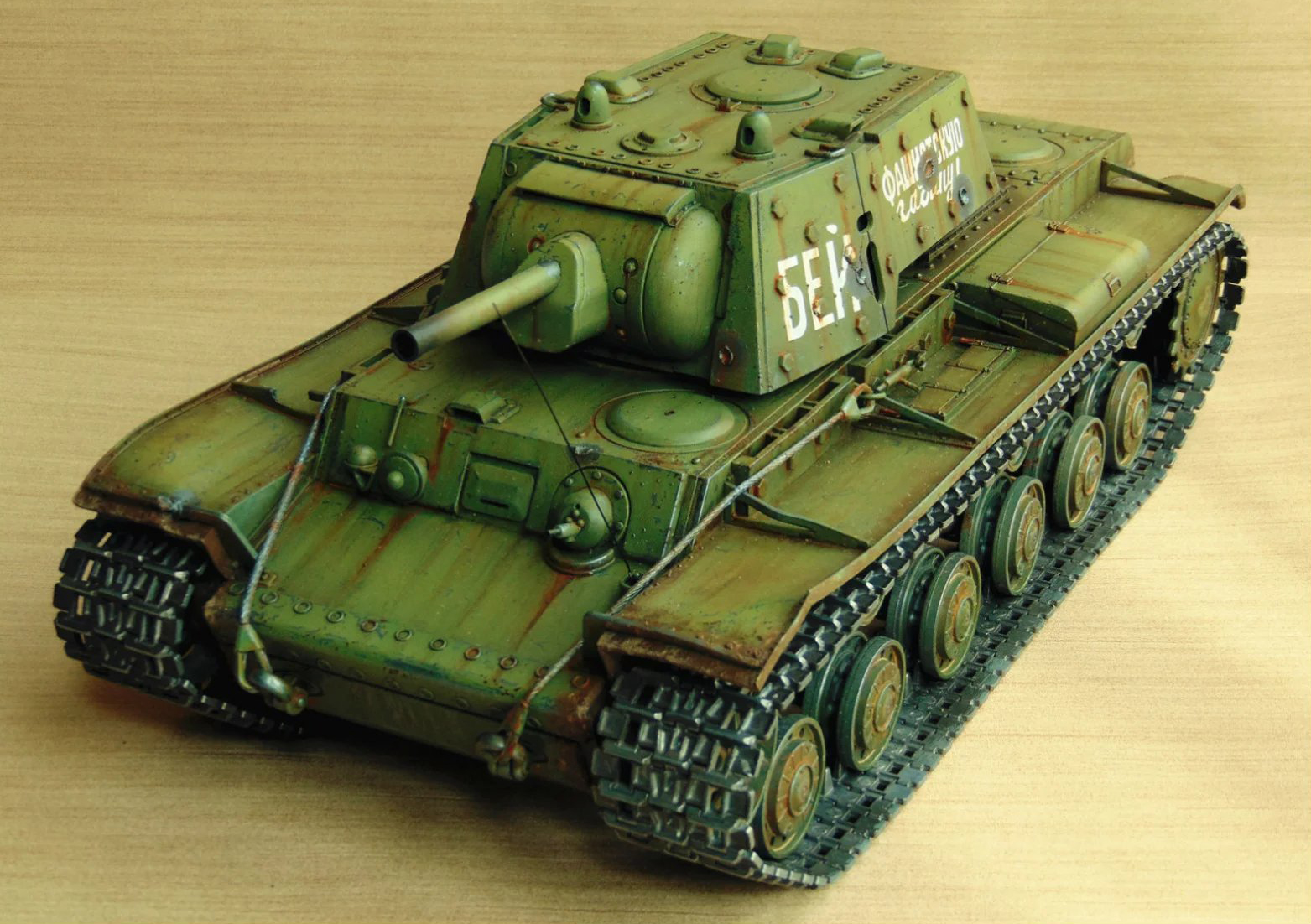 HENG-LONG Remote Control Scale Model Tank 3878 RUSSIA Soviet KV-1 RC Tank.