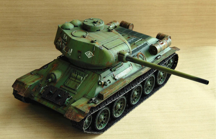 HENG-LONG Remote Control Scale Model Tank 3909 RUSSIA Soviet T-34 RC Tank.