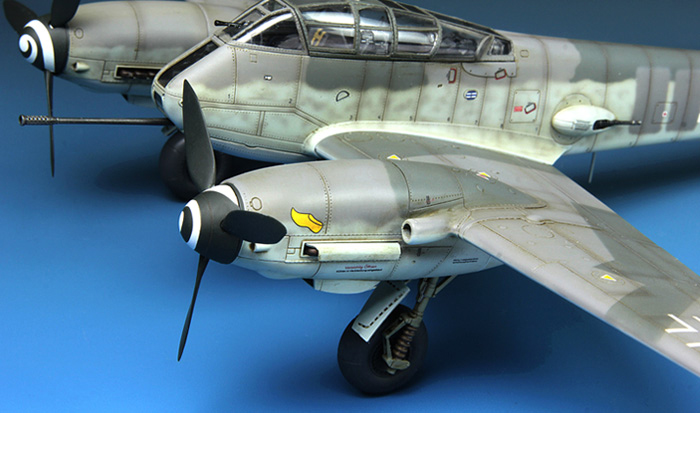 Meng-Model LS-001 1/48 Scale Plastic Model Kit Messerschmitt Me410B-2/U4 Heavy Fighter Scale Model, Static Aircraft Model.