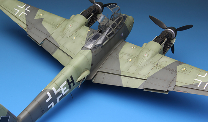 Meng-Model LS-003 1/48 Scale Plastic Model Kit Messerschmitt Me410A-1 High Speed Bomber Scale Model, Static Aircraft Model
