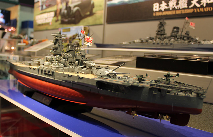 Tamiya 78025 Plastic Scale Model Kit, 1/350 Scale WWII Japanese Battleship Yamato